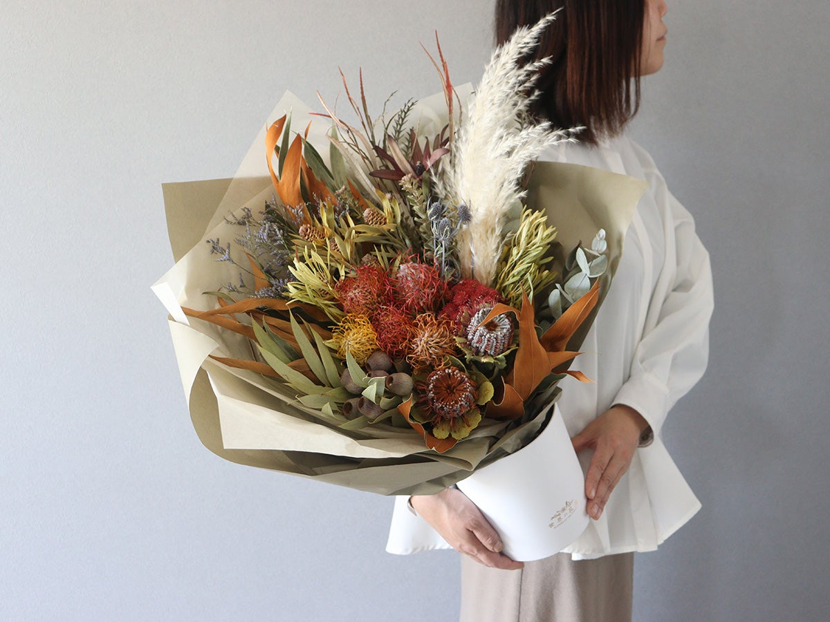 ピンクッションのドライフラワーボックス S | 世界の花屋